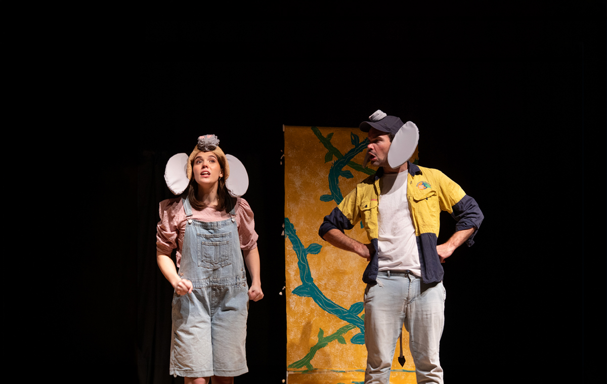 How the Elephant Got Its Nose? の公演風景